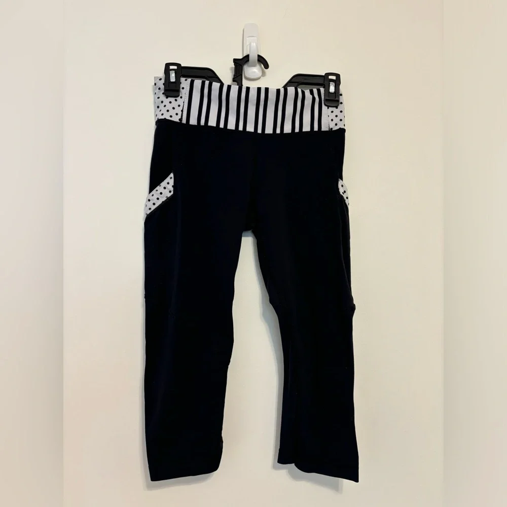 Lululemon Bottoms Bundle Older Styles - Picture 8 of 12